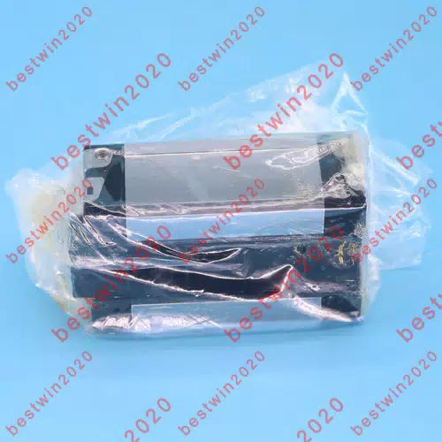 one R162239420 REXROTH RUNNER BLOCK BALL BEARING [4]