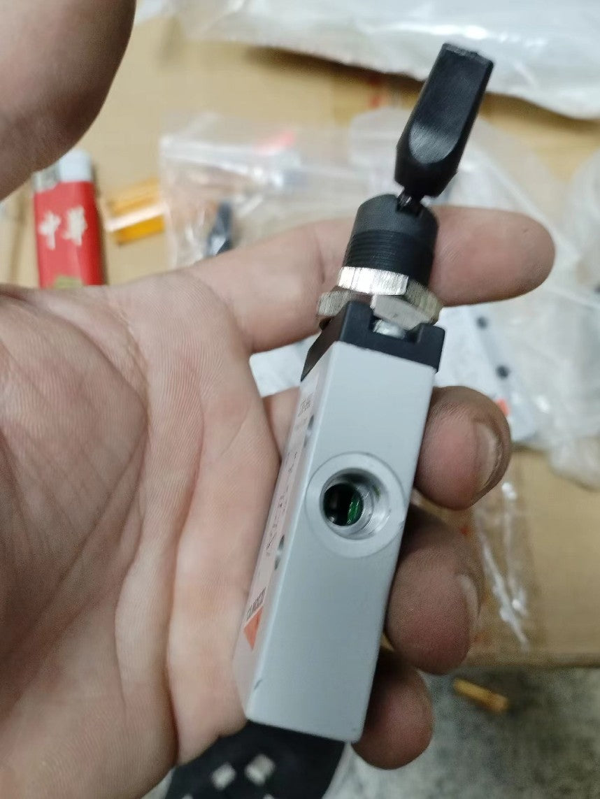 1PC  For CAMOZZI hand control valve 338-990 338990