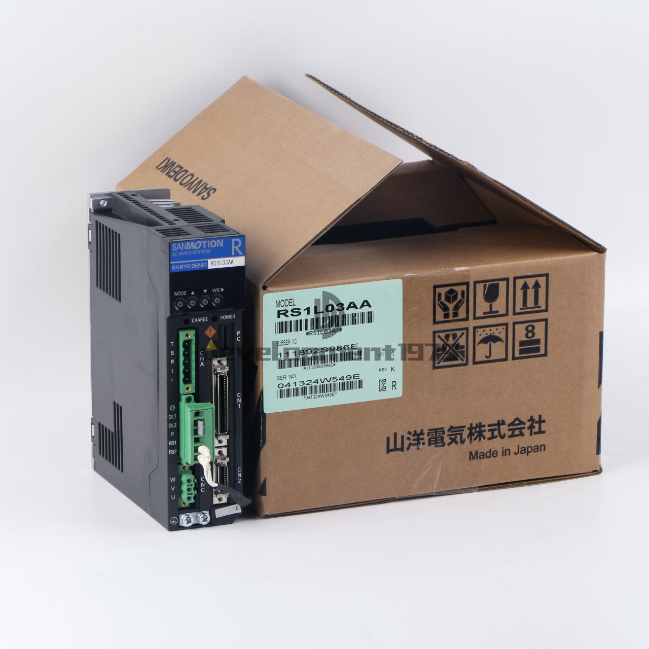 ONE  SANYO DENKI Servo Driver RS1L03AA Fast delivery