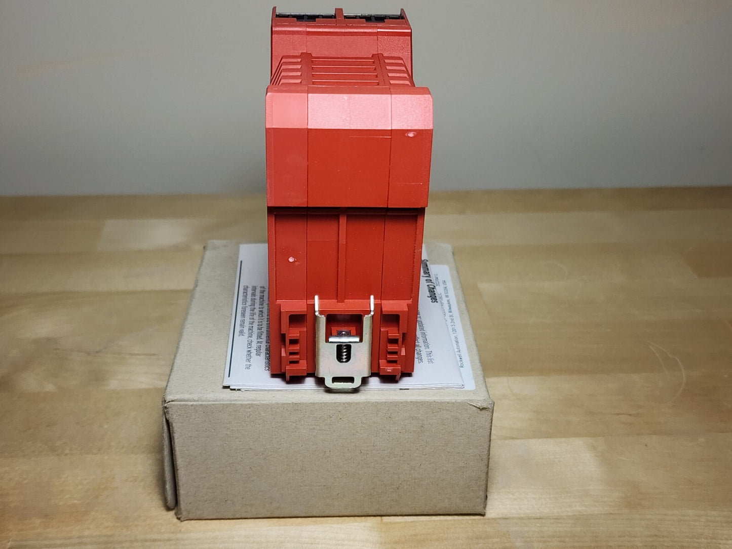 Allen-Bradley 440R-M23092 Safety Relay MSR138.1DP 24V Fast delivery