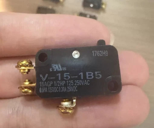 2pcs V-15-1B5 10A 1/2HP 125 250VAC 0.6A 125VDC 0.3A 250VDC Micro Switch