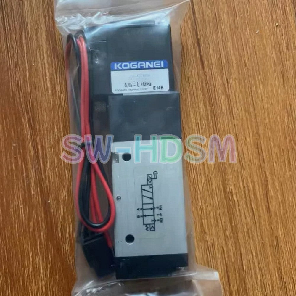 1PCS  FOR KOGANEI Solenoid Valve 110-4E2-CPLL Freight Free