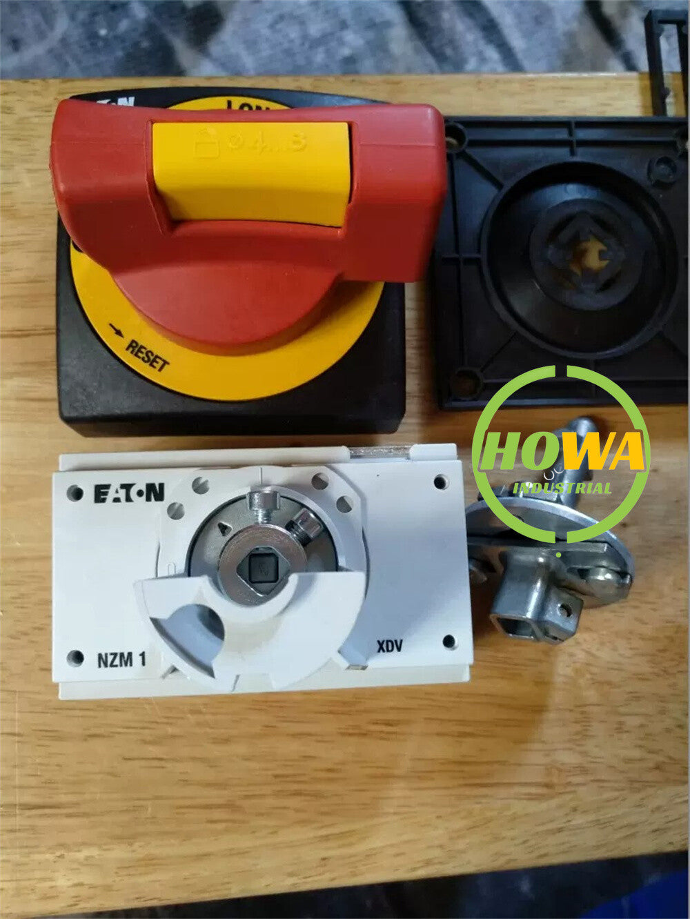 1/piece ETN Circuit Breaker Door Linkage Operating Handle NZM1-XTVDVR