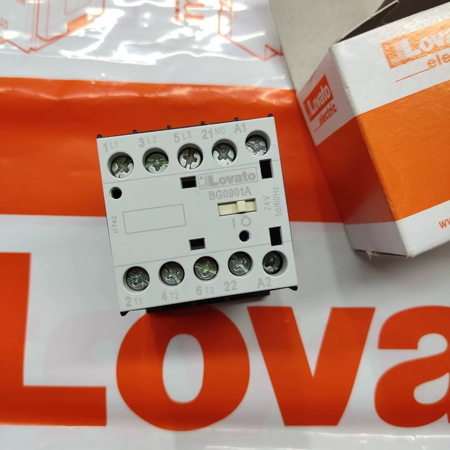 1/piece BG0910A 24V    Contactor