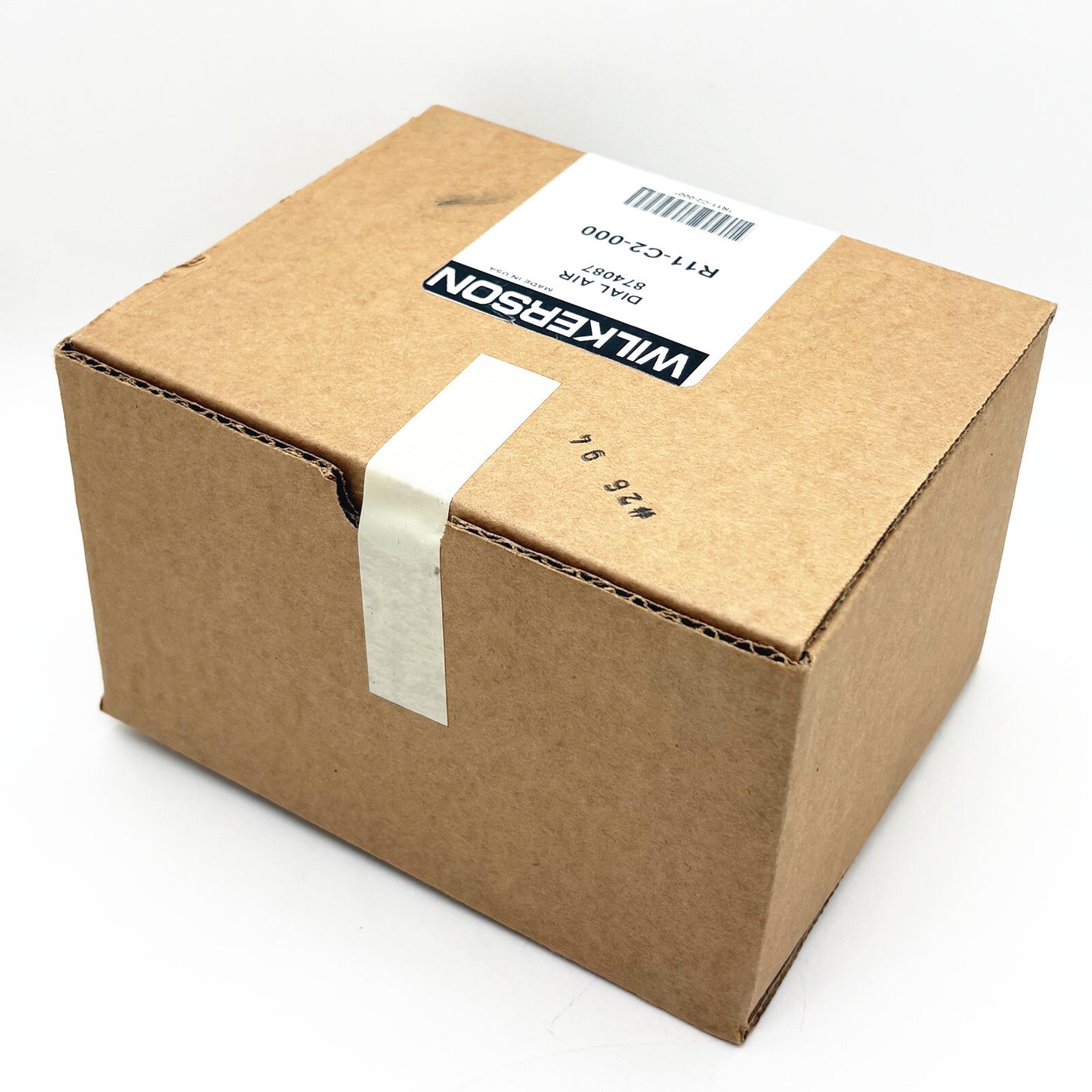 1pcs  Wilkerson Pressure Regulating Valve R11-C2-000 Fast delivery