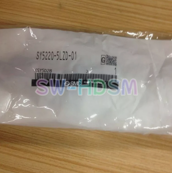 1PCS  for SMC Solenoid valve SY5220-5LZD-01 freight free