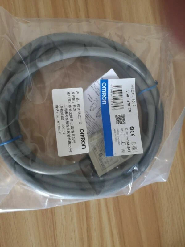 1Pc D4C-1302 D4C1302 Limit Switch  Free Ship