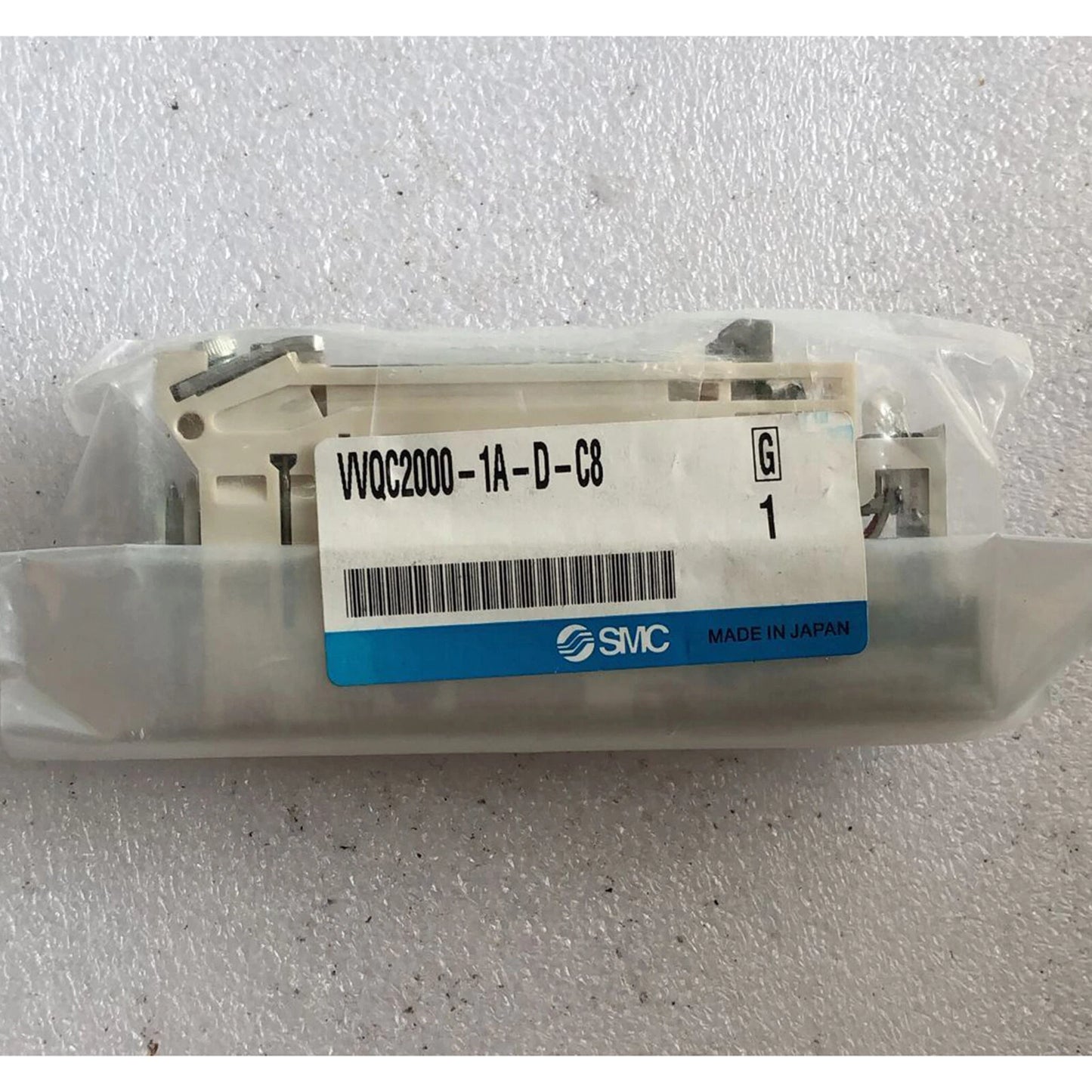 1PC  SMC Solenoid Valve VVQC2000-1A-D-C8 Free shipping #P