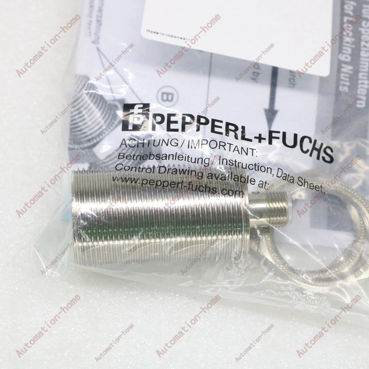 PepperL+Fuchs NBB10-30GM50-E0-V1 Proximity Sensor free shipping / #P