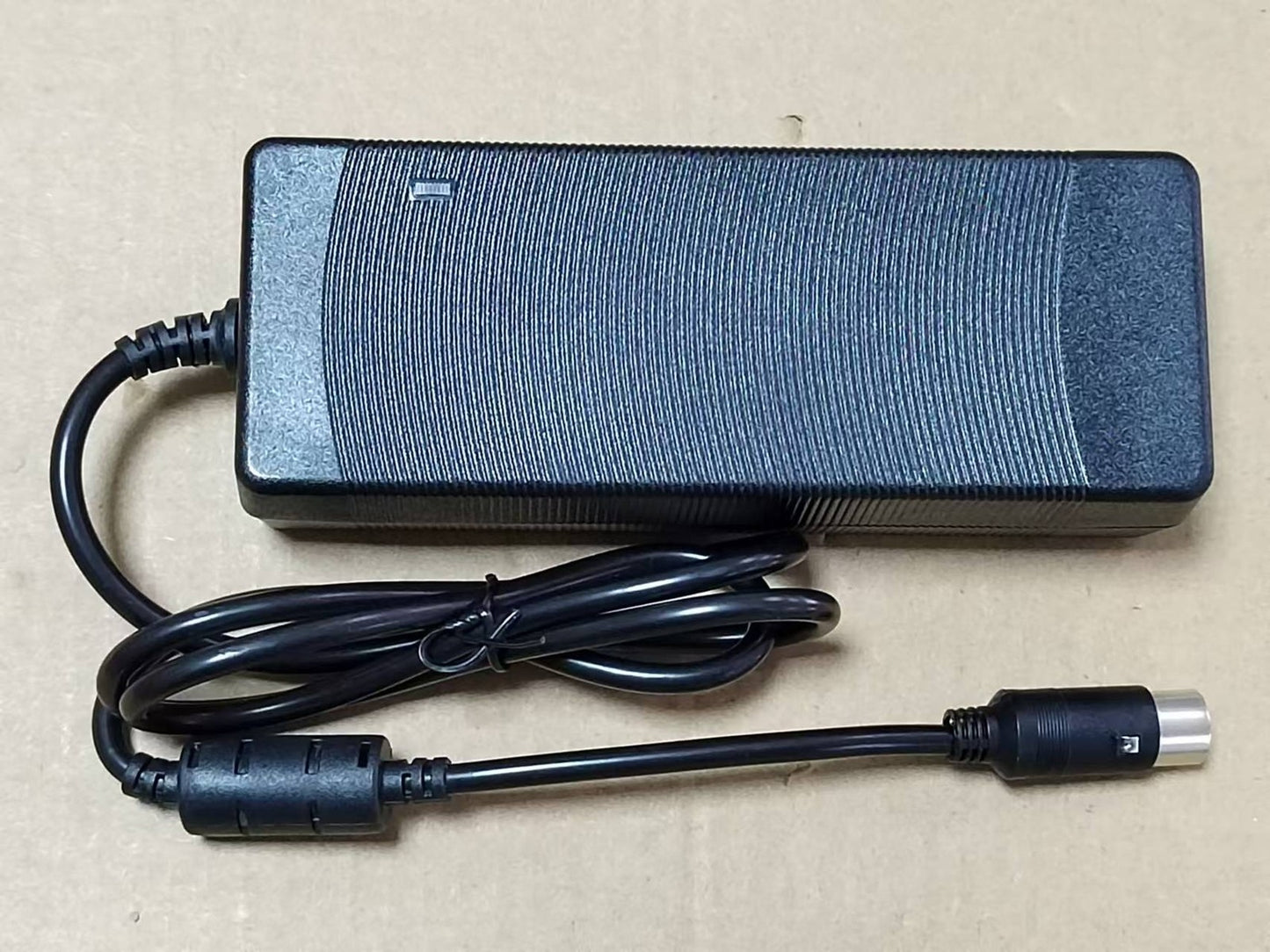 WISONIC/MEGMEET MANGO120-19AD-WIS universal power adapter 8-pin plug