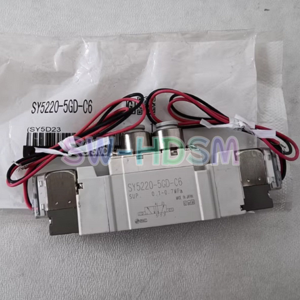 1PCS  FOR SMC Solenoid Valve SY5220-5GD-C6 Freight Free