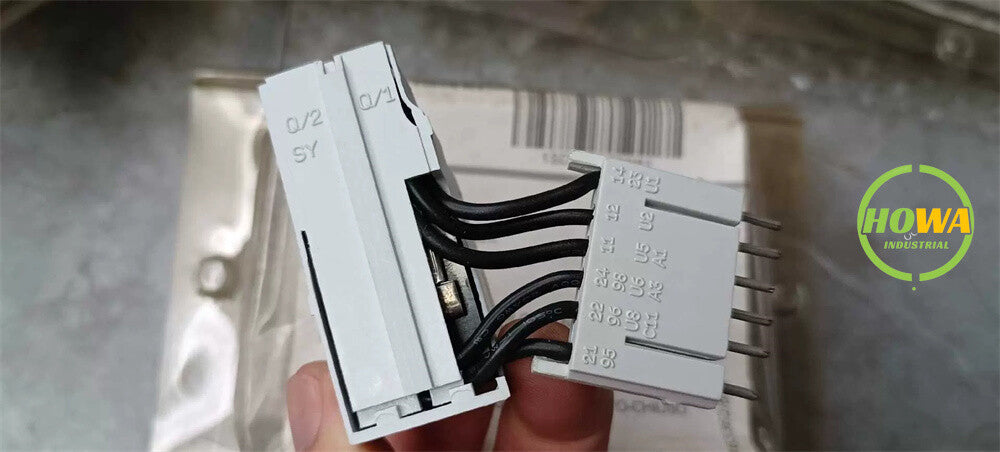 1PC  ABB S3-S5 2CO Circuit Breaker Auxiliary Contact Module 1SDA013856R1