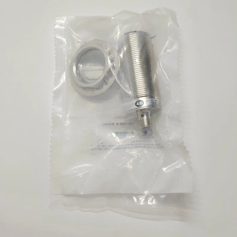 1PC   871TM-B10N30-N3   Proximity Switch sensor