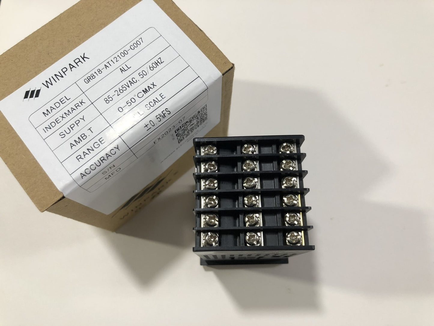 WINPARK Changzhou Huibang Temperature Controller GR818-AT12000 GR818-AT12100-C0
