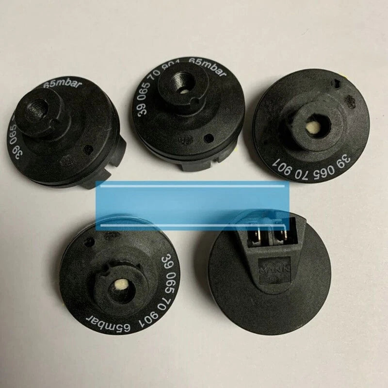 1PC  FIT FOR  Air filter differential pressure switch 3906570901 65mbar