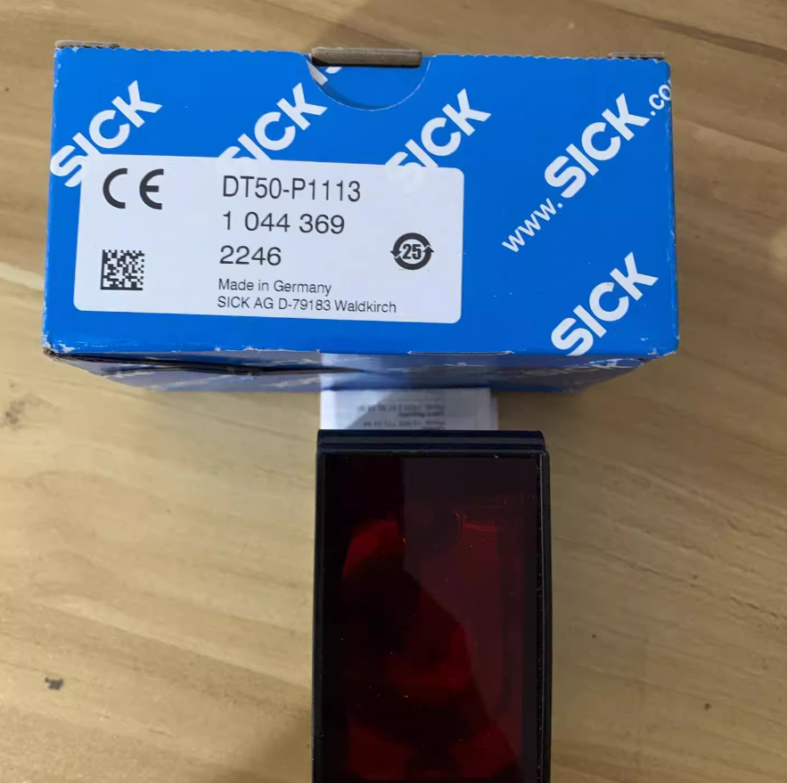SICK DT50-P1113 Laser ranging sensor DT50P1113 1044369