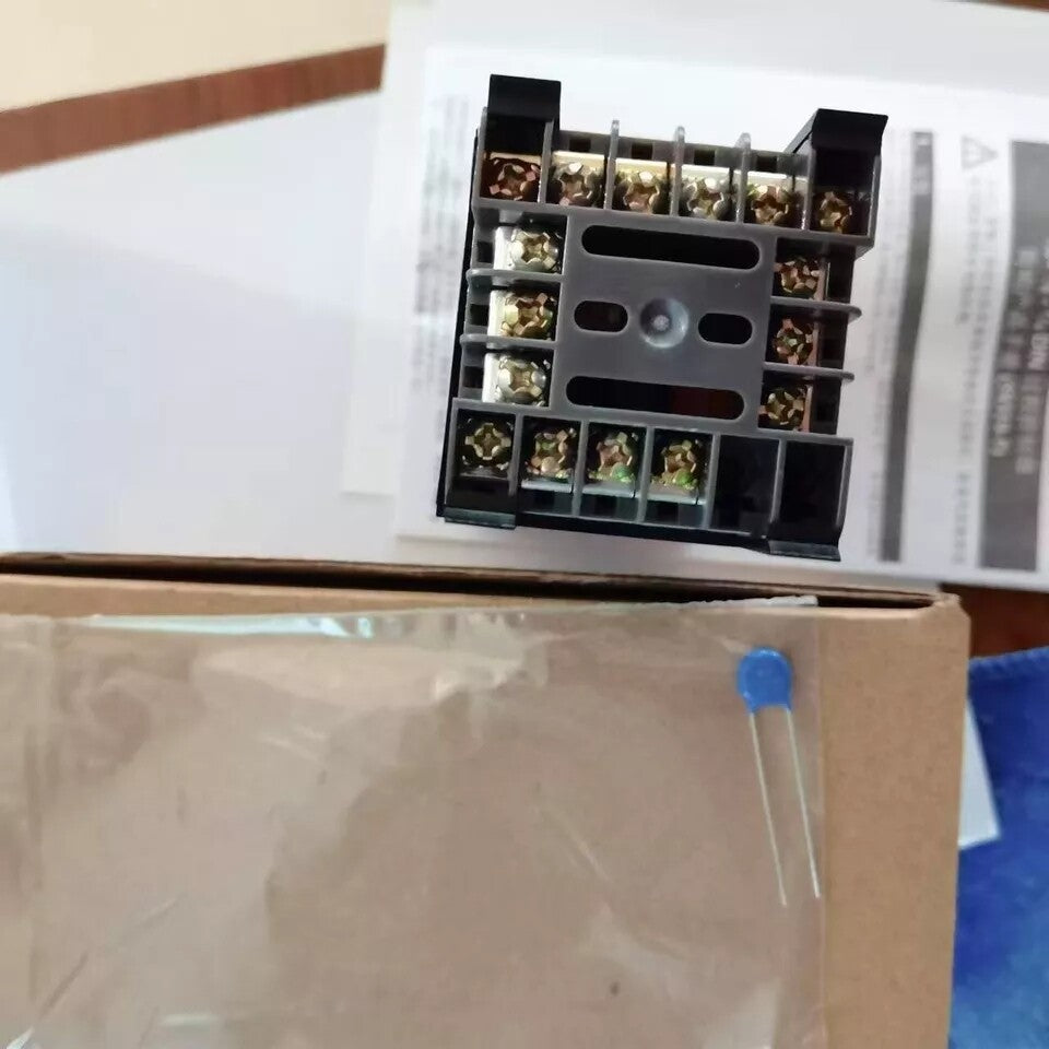 1pcs  WEST Temperature Controller P6100-2771002 P61002771002 P6100 2771002
