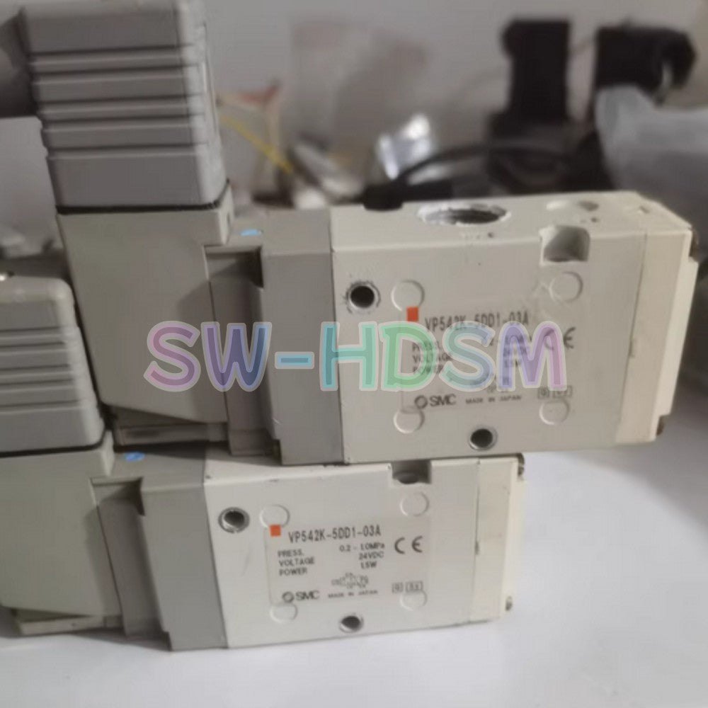 1PCS  Fit for SMC Solenoid Valve VP542K-5DD1-03A Freight Free