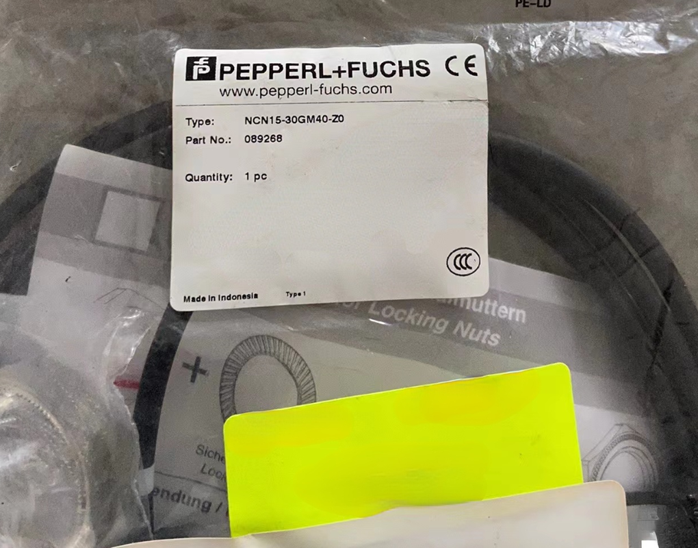 1pcs PEPPERL+FUCHS Sensor NCN15-30GM40-Z0
