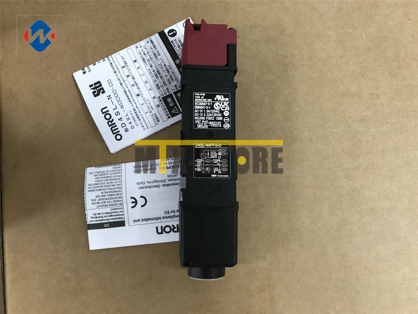 1PC   Omron safety door switch D4SL-N4FFG-D #P