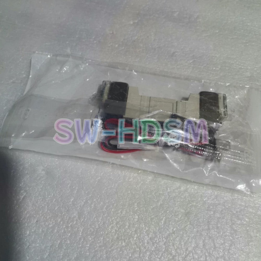 1PCS  for SMC Solenoid Valve SY3240-5L0Z Freight Free