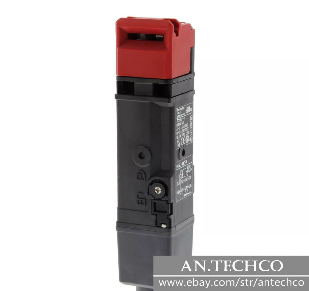 Omron D4SL-N4HFG-D INTERLOCK SOLENOID LOCKING 3PST / Limit Switch