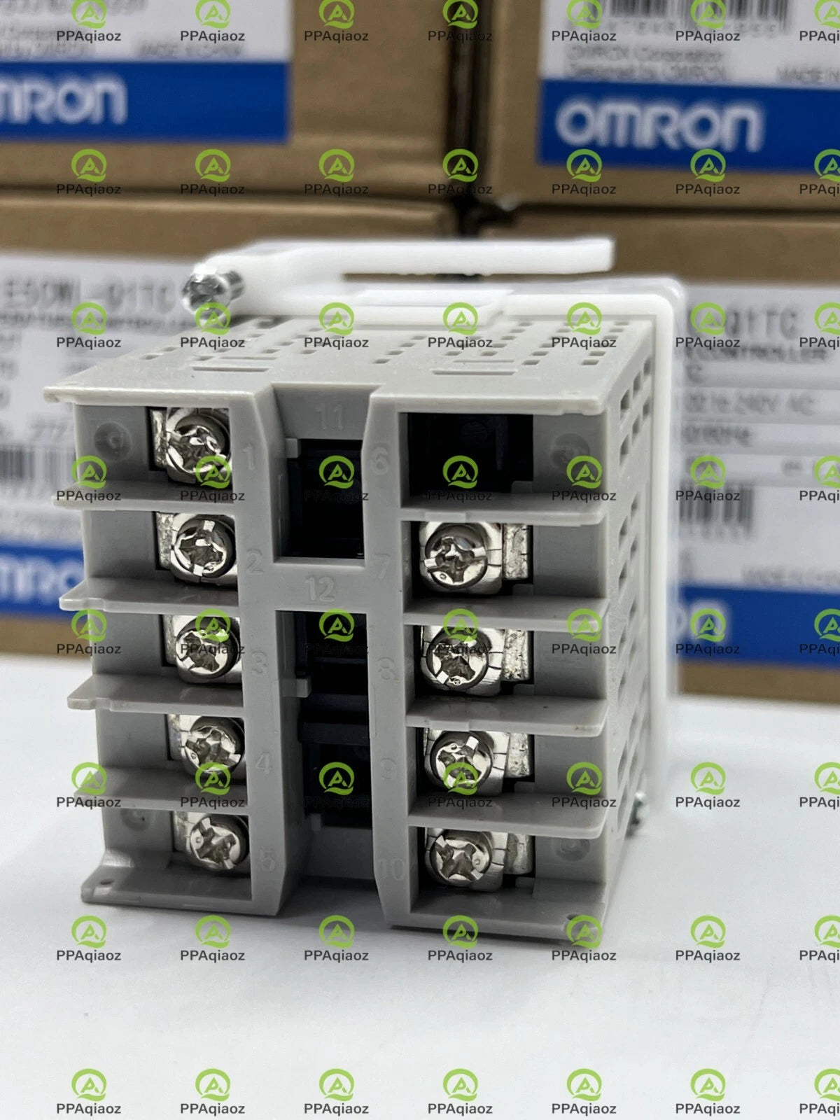 E5CWLQ1TC 1PC  Omron E5CWL-Q1TC 100-240VAC Temperature Controller  Fast ship