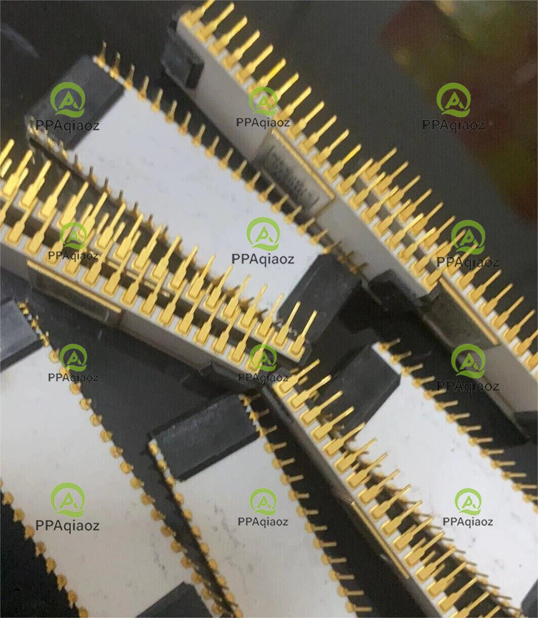 1PCS   NEC    D7201D   IC GOLD PINS  DIP40 .  .