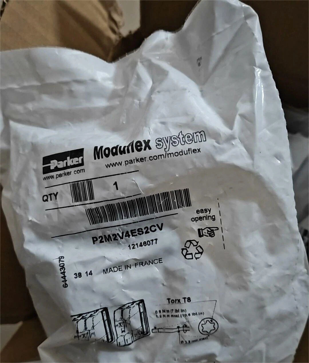 PARKER  P2M2V4ES2CV  SOLENOID VALVE  . /UPS(10PCS AVAILABLE)