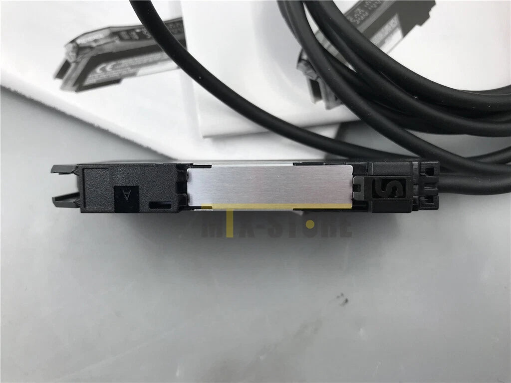 1pcs  Keyence   ones Laser Sensor LV-N11N LVN11N #P