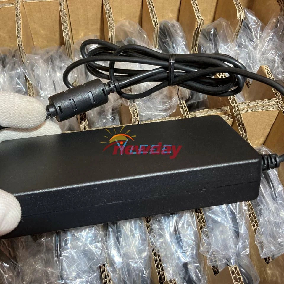 1PC FSP090-ABCN2 19V-4.74A-90W Power adapter