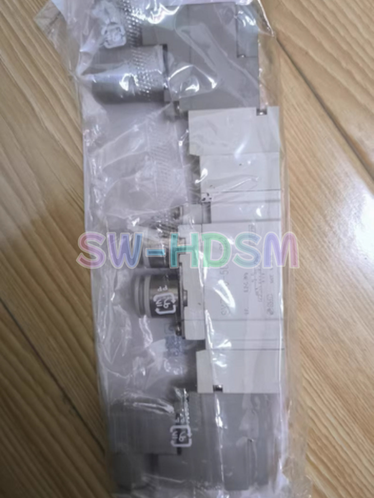 1PCS  for SMC Solenoid valve SY7320-5DD-C10 freight free