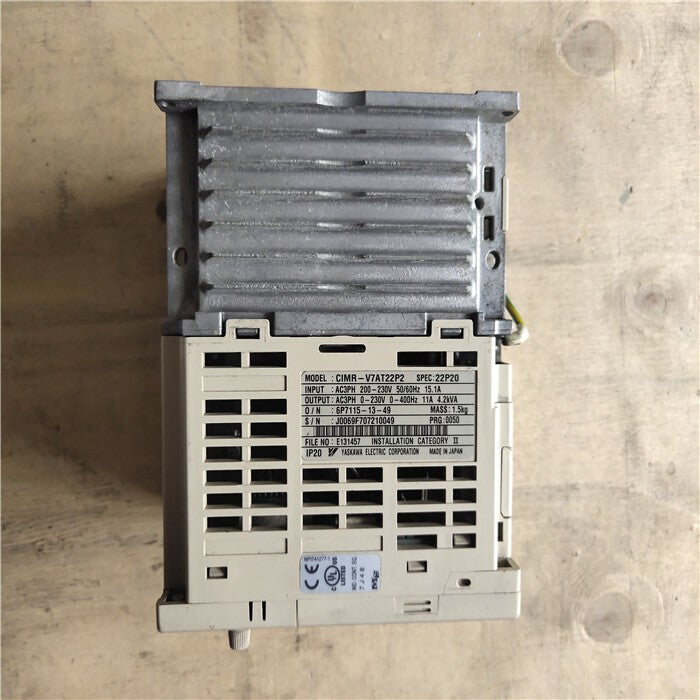 1pcs  yaskawa CIMR-V7AT22P2 2.2KW 220V Fast shipping