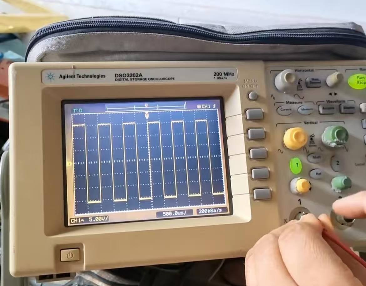 AGILENT (HP) DSO3202A 200 MHz 2 CHANNEL DIGITAL OSCILLOSCOPE Free shipping