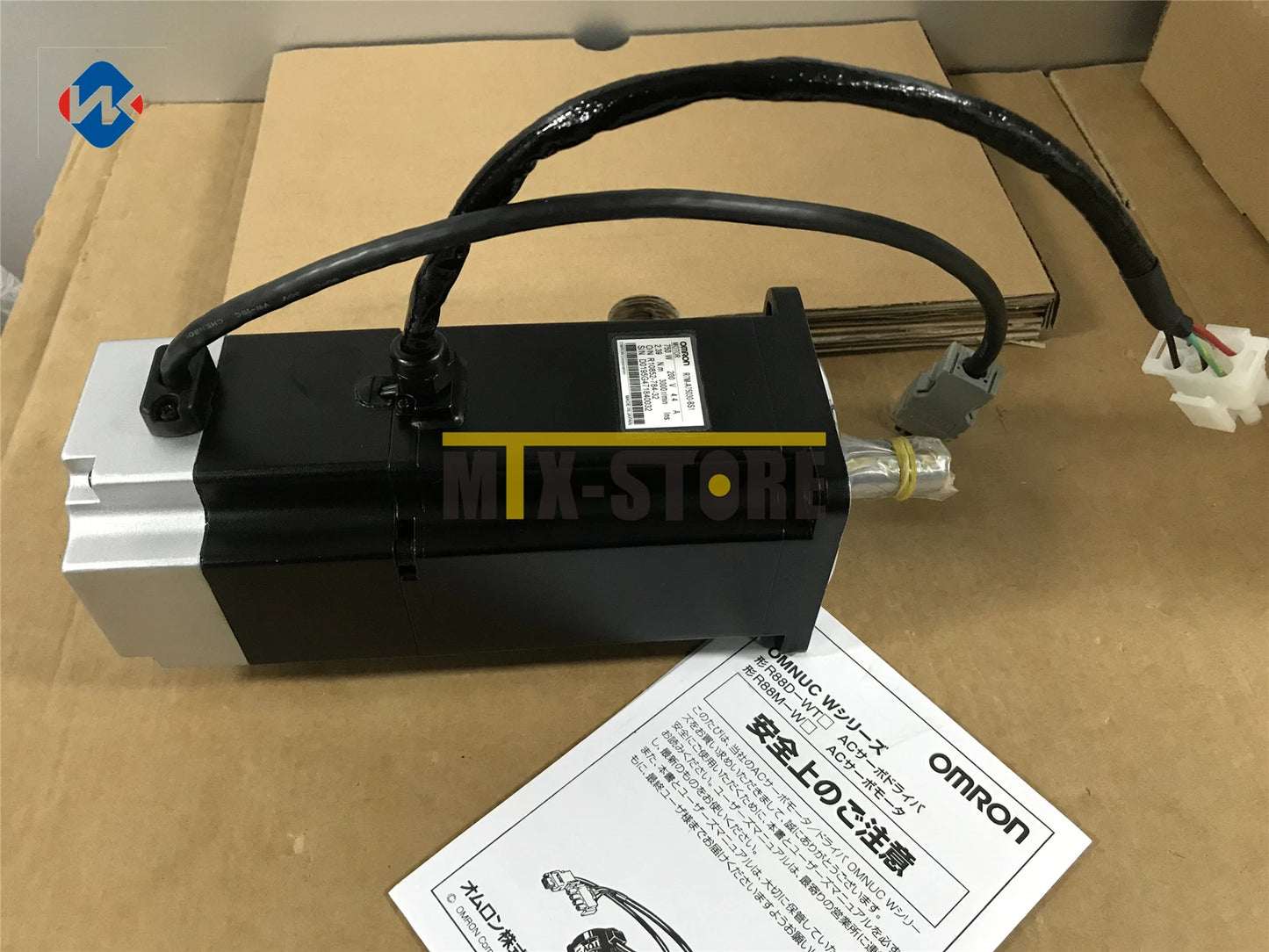 1PCS    servo motor R7M-A75030-BS1 with   Box Omron #P