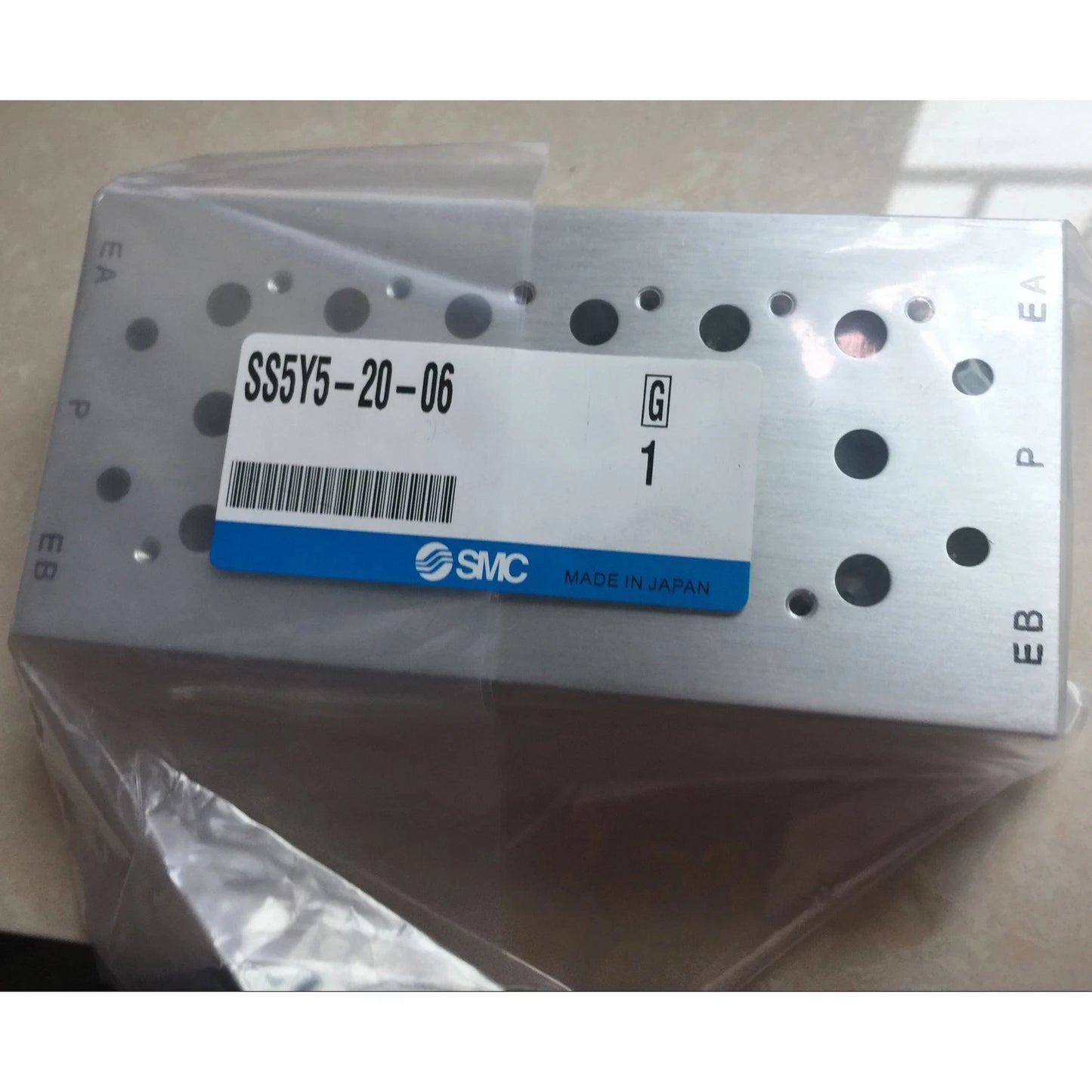 1pcs  SMC SS5Y5-20-06 Solenoid valve manifold spot stock #YP1 #P