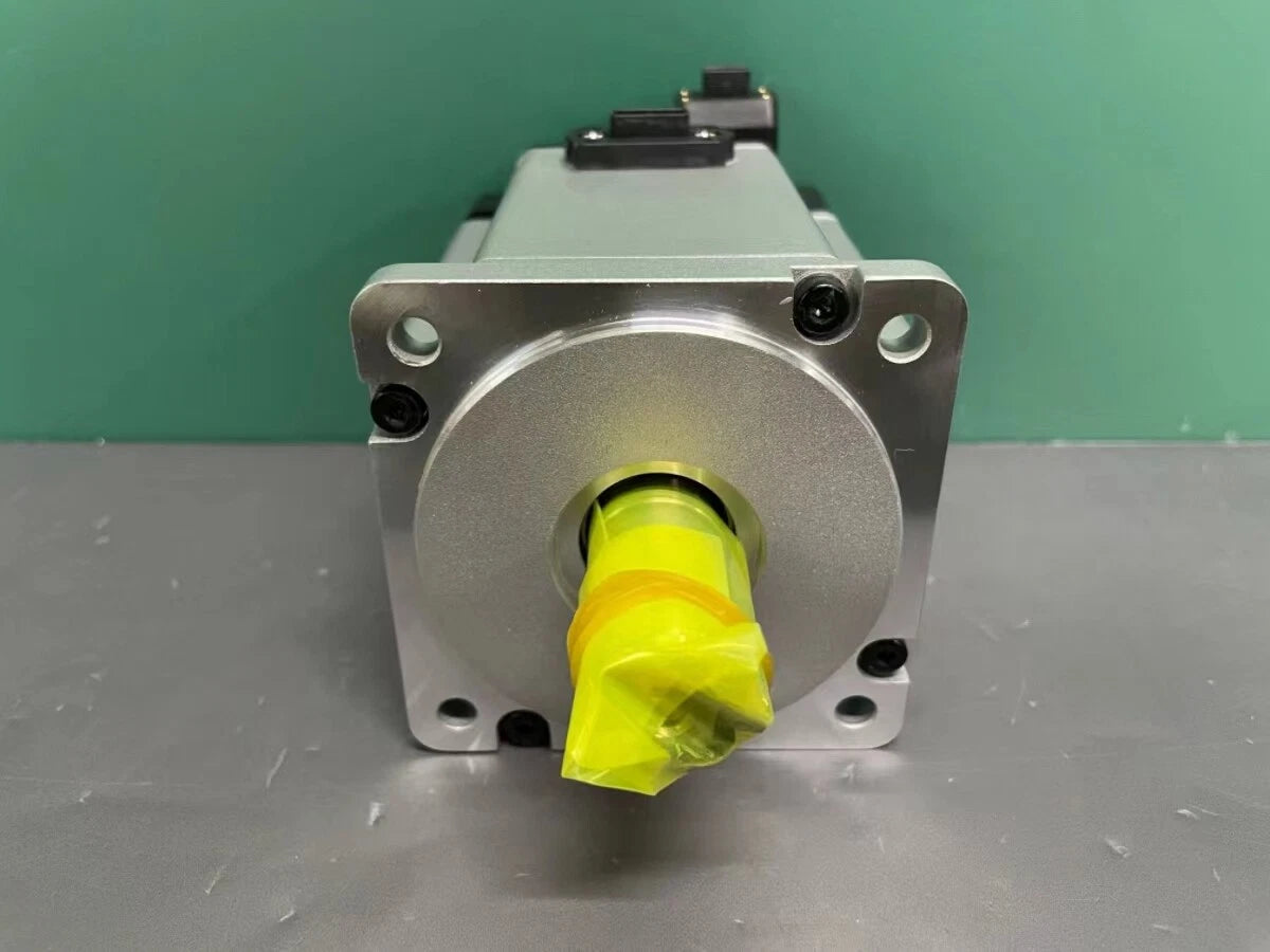 OMRON  R88M-K75030H-S2 AC SERVO MOTOR 230VAC 50Hz/60Hz 1 Shaft #P