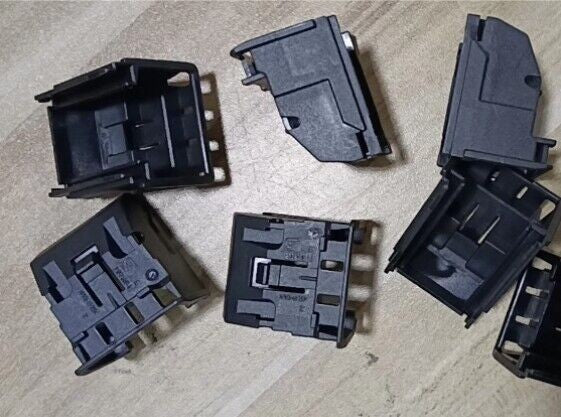 10PCS  FIT FOR Connector plug plastic shell 2137149-1