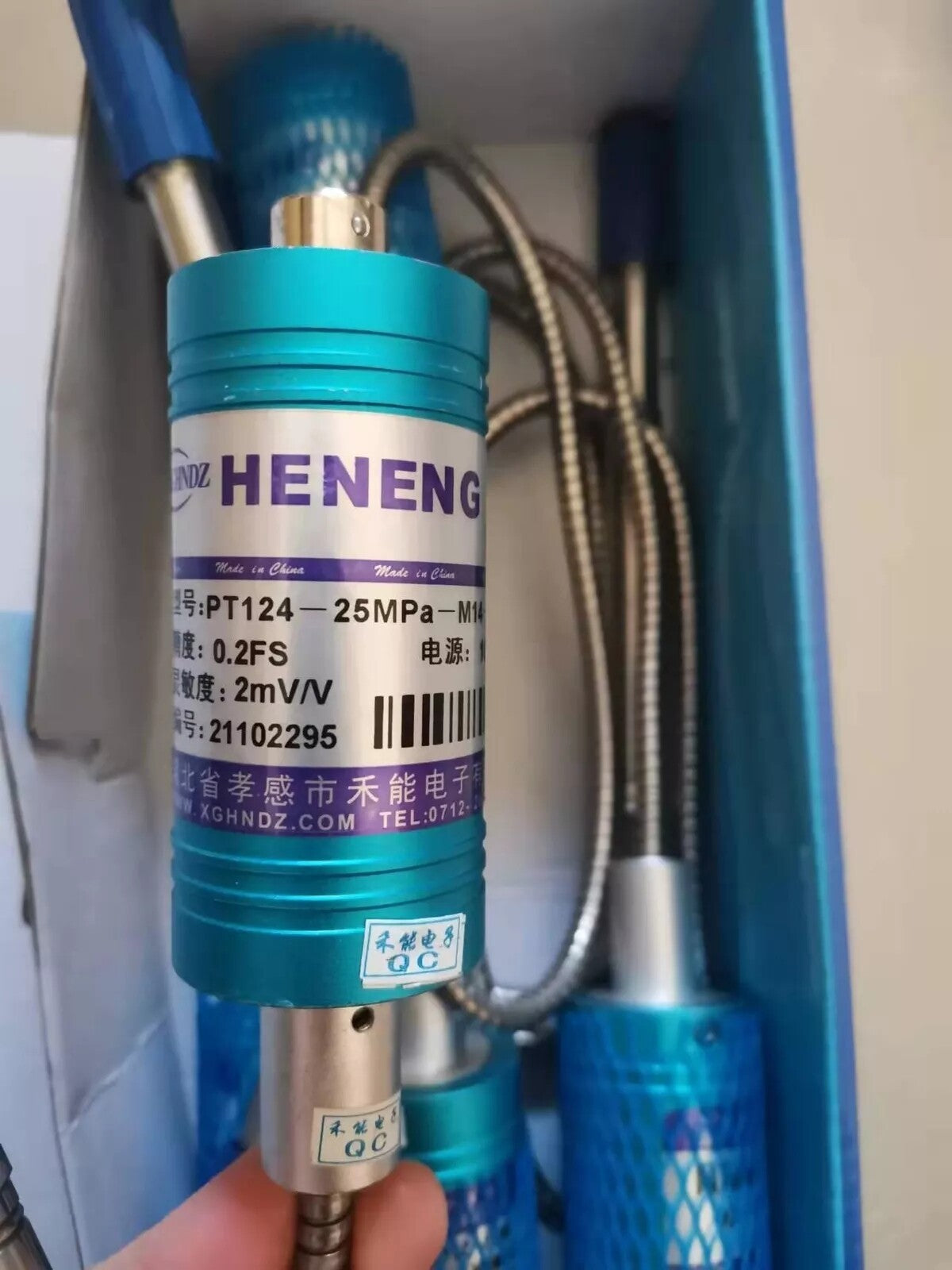 1 PCS    PT124-25MPa-M14*1.5 High Temperature Melt Pressure Sensor