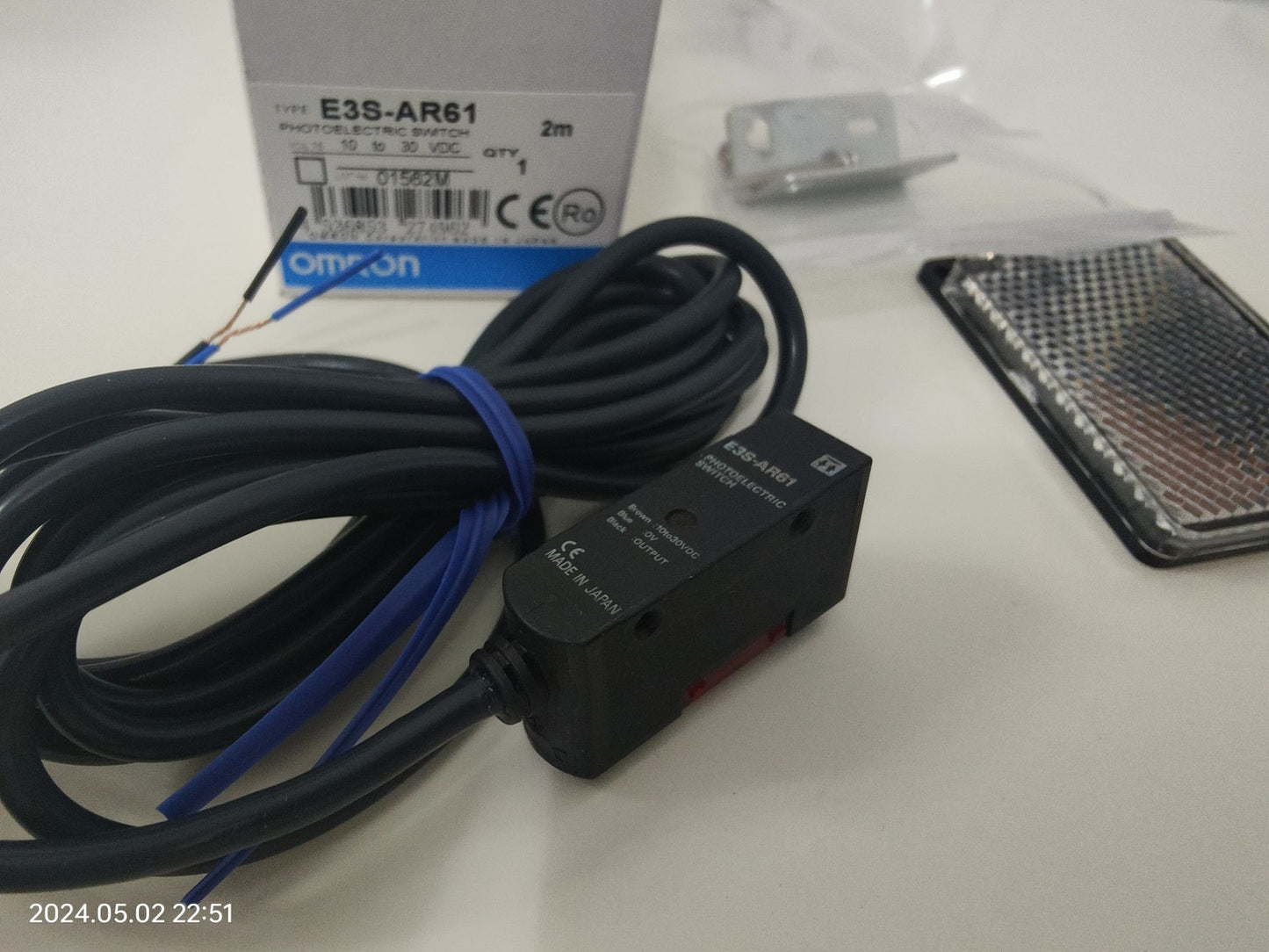 OMRON E3S-AR61 Photoelectric Sensor