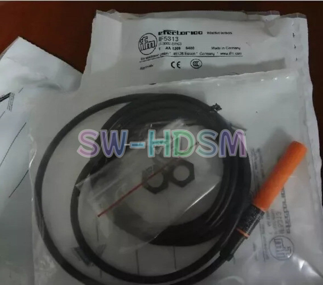 1PCS   IFM IF5313 Proximity Switch Freight Free