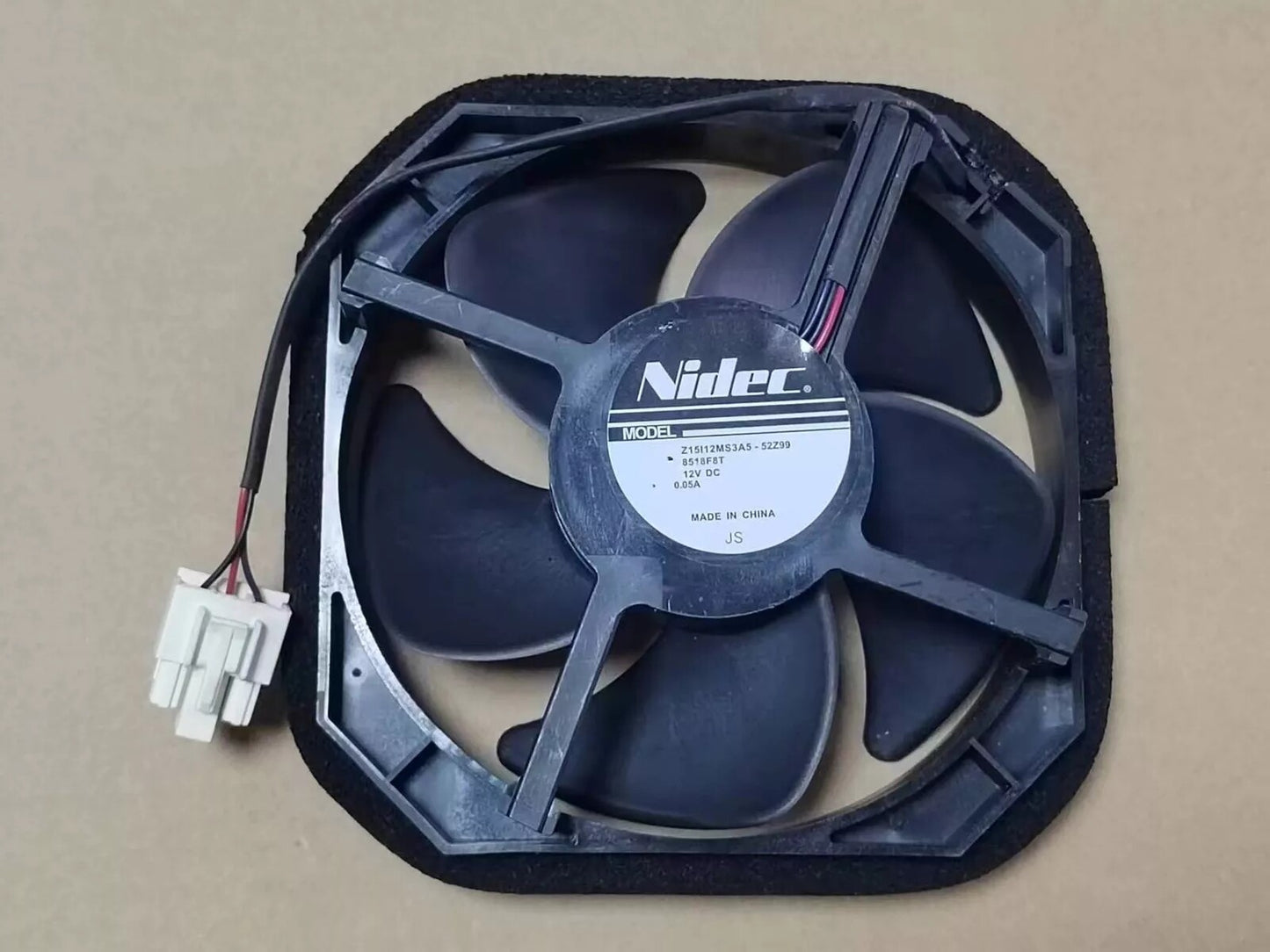 1PC Nidec Z15I12MS3A5-52Z99 15CM DC12V 0.05A refrigerator built-in cooling fan