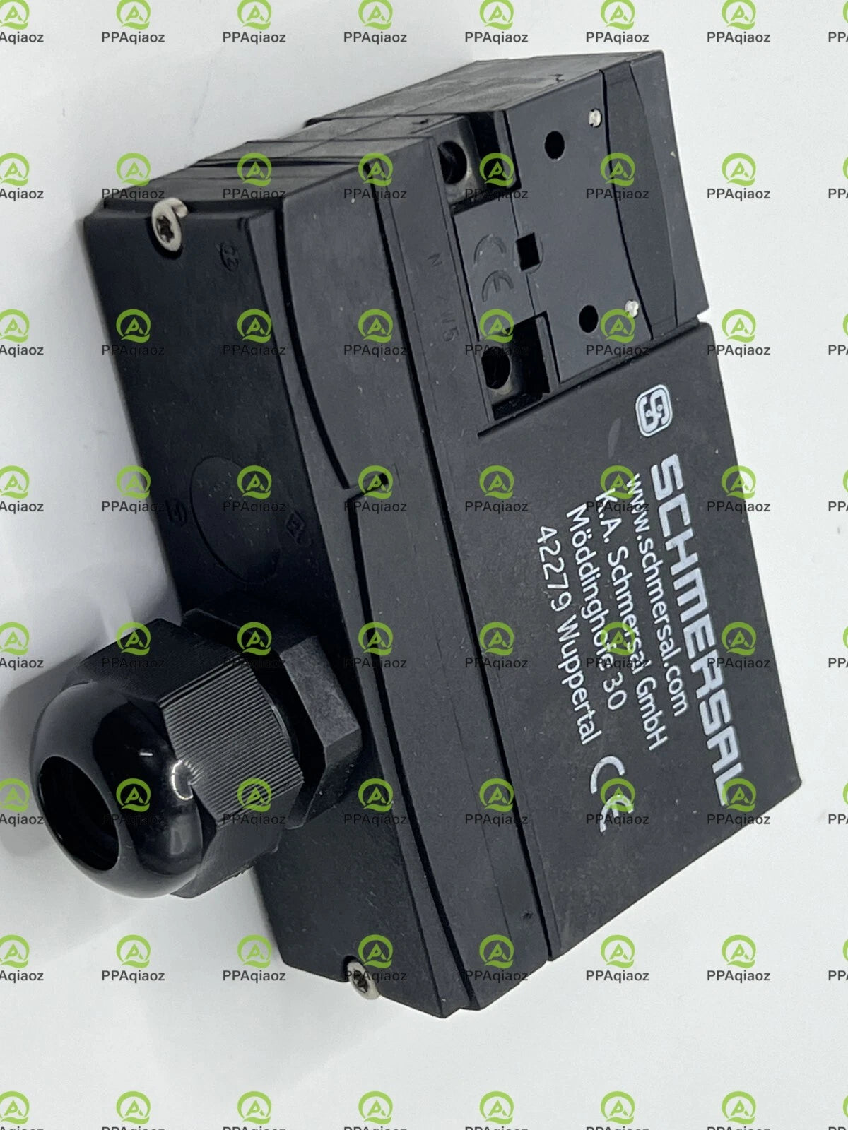 1PCS  SCHMERSAL safety switch AZM170-02ZRKA 24VAC/DC #P