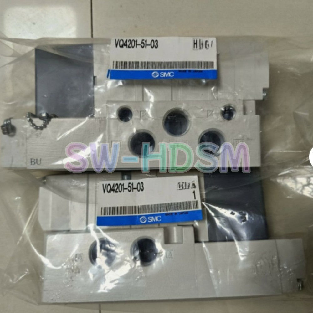 1PCS  FOR SMC solenoid valve VQ4201-51-03 freight free