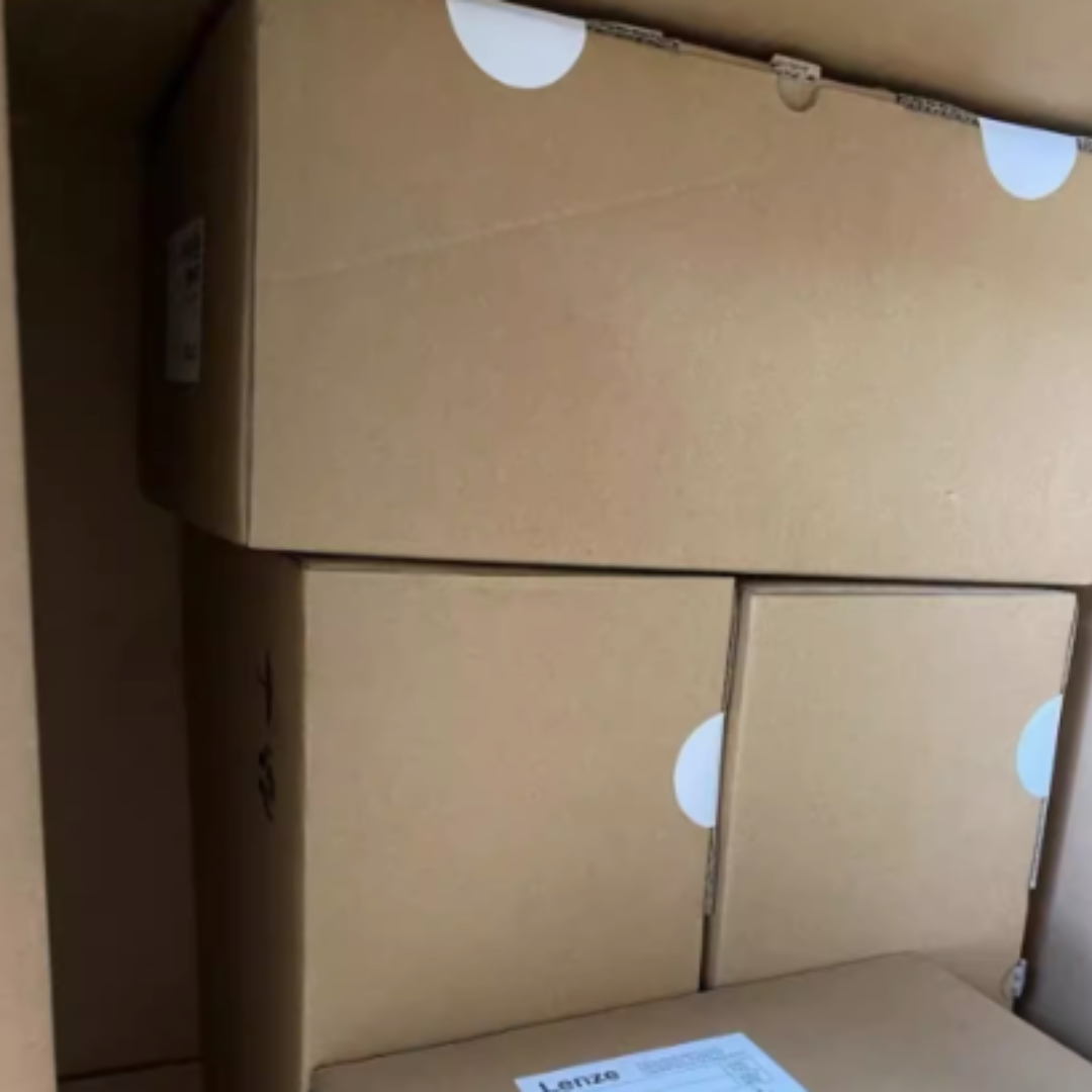 1/Piece  EVS9321-EP Lenze Servo Driver Controller