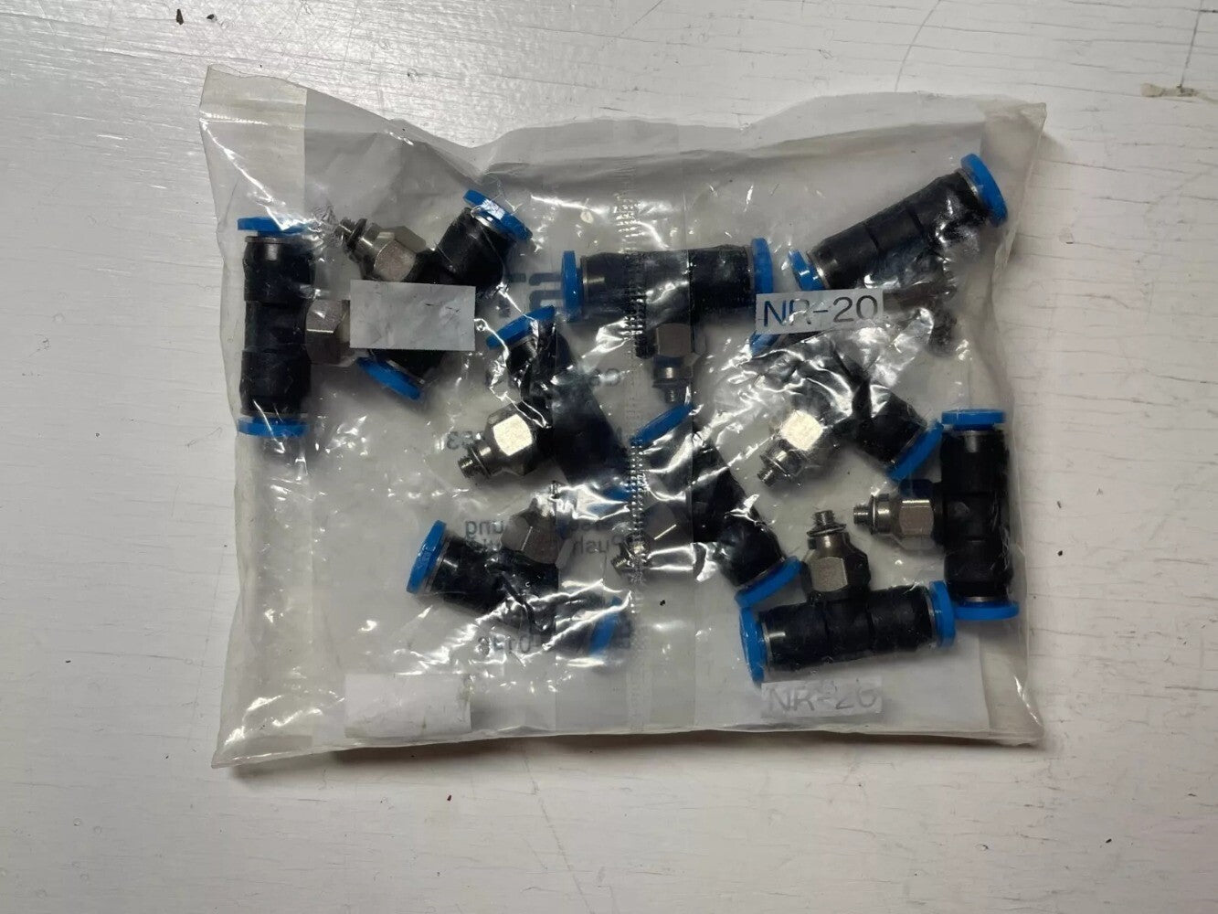 10pcs/bag For Festo QSMT-M3-4 Mini T-type quick insert connector