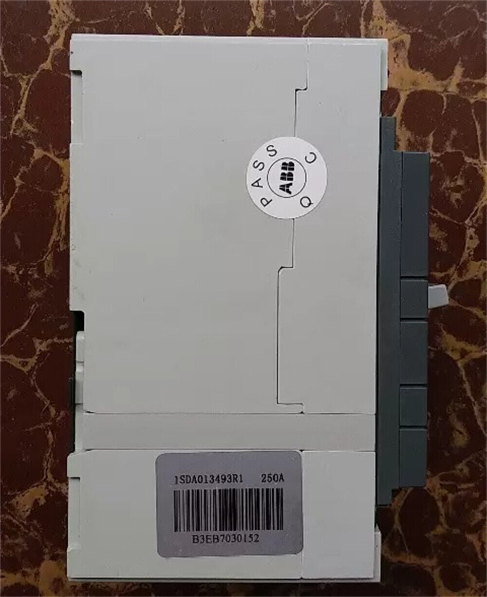 1PC  ABB 250A 3P Molded Case Circuit Breaker 1SDA013493R1 S3N250 R250 3P F F