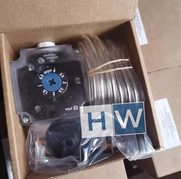 1pc  Johnson Differential Pressure Switch Controller P233A-4-AKC