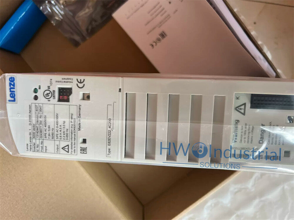 1/Piece  E82EV222K4C200 E82EV222_4C200 3-400V 2.2KW LENZE Inverter