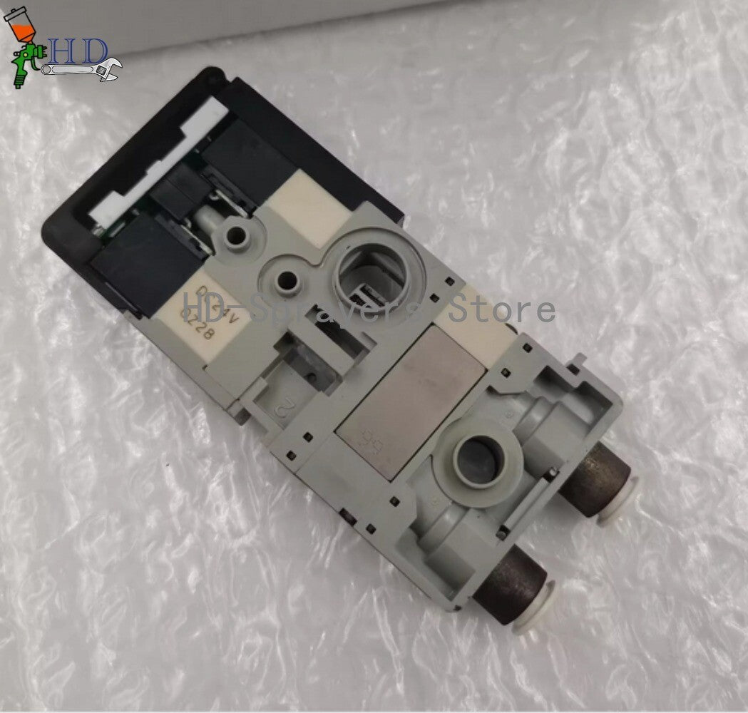 1PCS  FOR CKD electromagnetic valve N3S0660-FL freight free